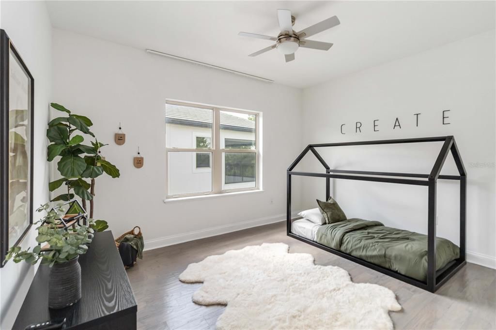 En Venta: $1,425,000 (5 camas, 4 baños, 4178 Pies cuadrados)