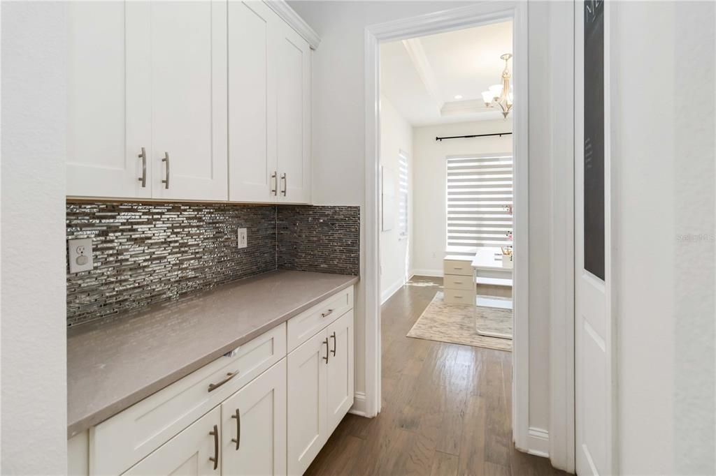 En Venta: $1,425,000 (5 camas, 4 baños, 4178 Pies cuadrados)