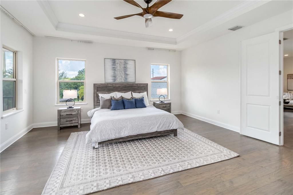 En Venta: $1,425,000 (5 camas, 4 baños, 4178 Pies cuadrados)