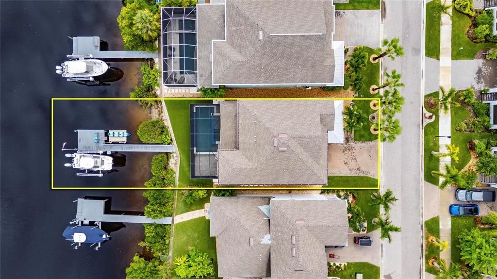 合同活跃: $1,050,000 (4 贝兹, 3 浴室, 2868 平方英尺)