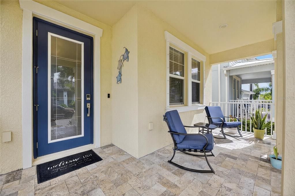 合同活跃: $1,050,000 (4 贝兹, 3 浴室, 2868 平方英尺)