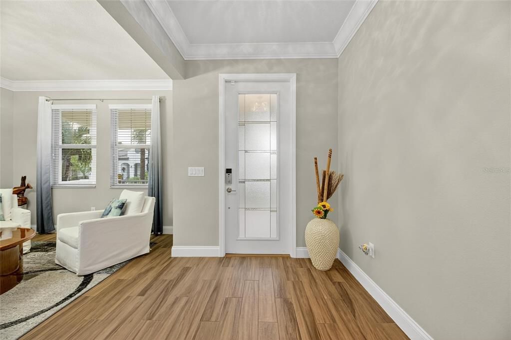 合同活跃: $1,050,000 (4 贝兹, 3 浴室, 2868 平方英尺)