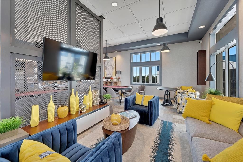 合同活跃: $1,050,000 (4 贝兹, 3 浴室, 2868 平方英尺)