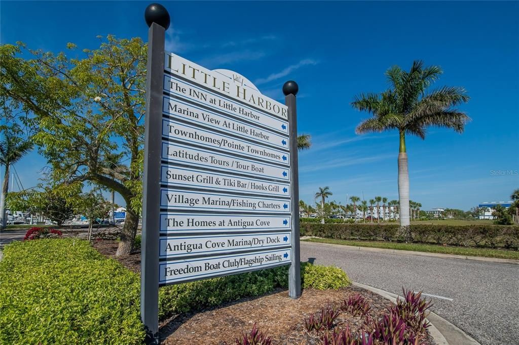 合同活跃: $1,050,000 (4 贝兹, 3 浴室, 2868 平方英尺)