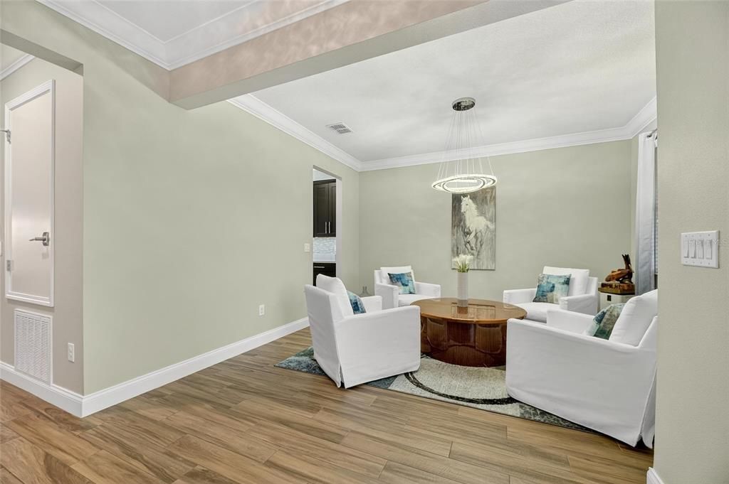 合同活跃: $1,050,000 (4 贝兹, 3 浴室, 2868 平方英尺)