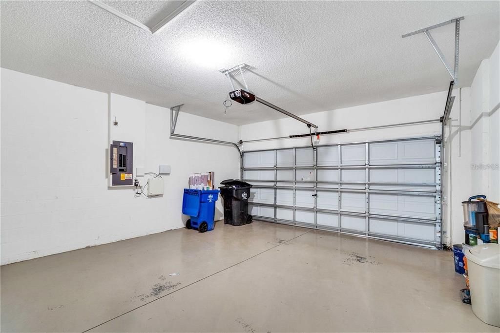 Под контрактом: $2,100 (3 спален, 2 ванн, 1530 Квадратных фут)