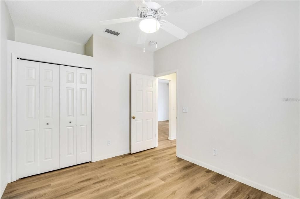 Под контрактом: $2,100 (3 спален, 2 ванн, 1530 Квадратных фут)