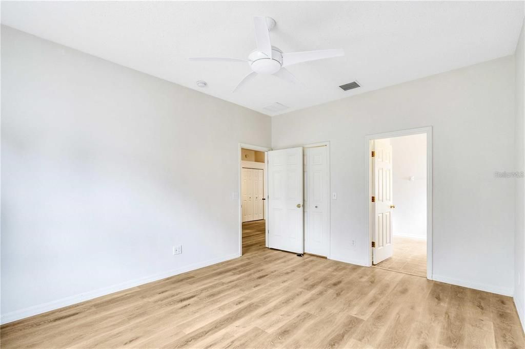 Под контрактом: $2,100 (3 спален, 2 ванн, 1530 Квадратных фут)