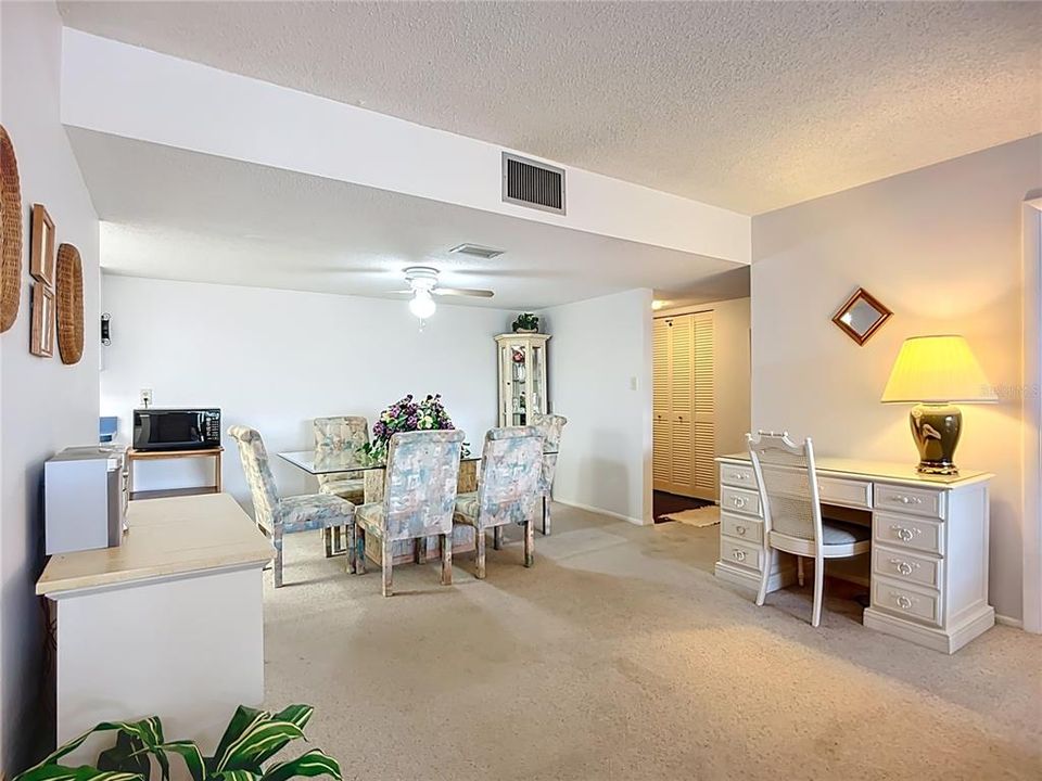 Active With Contract: $99,000 (2 beds, 2 baths, 1178 Square Feet)