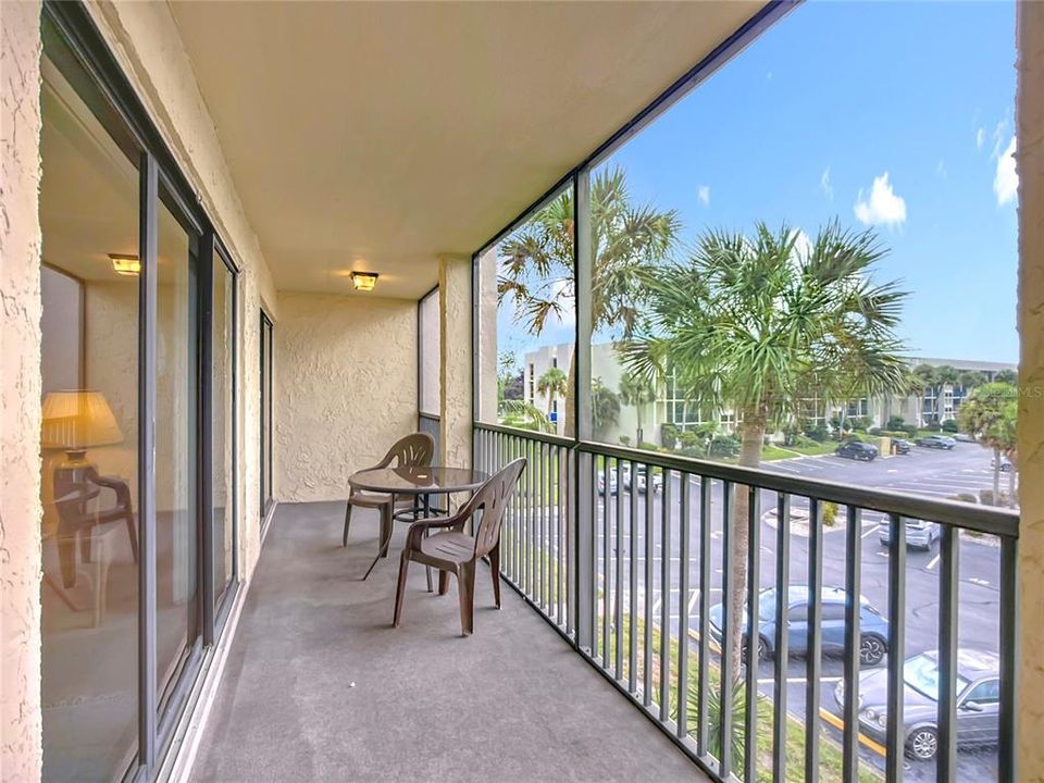 Active With Contract: $99,000 (2 beds, 2 baths, 1178 Square Feet)