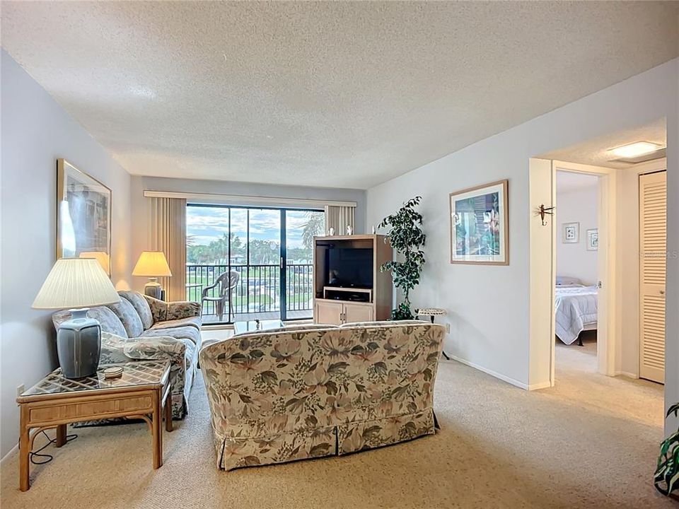 Active With Contract: $99,000 (2 beds, 2 baths, 1178 Square Feet)