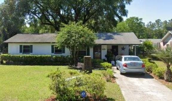 Active With Contract: $125,000 (3 beds, 1 baths, 960 Square Feet)
