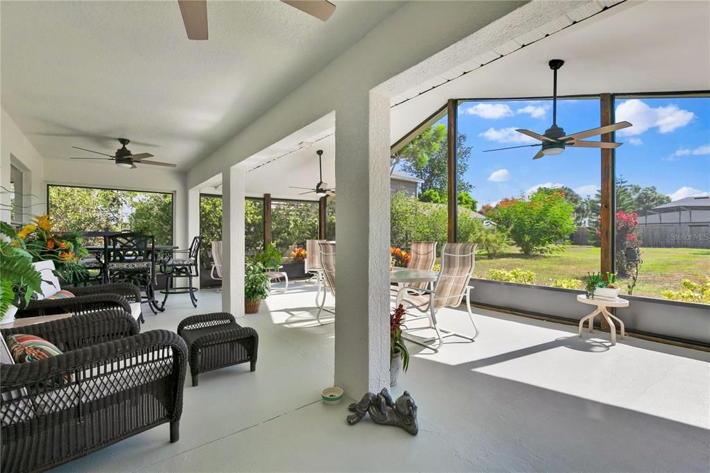 Под контрактом: $519,900 (3 спален, 2 ванн, 1960 Квадратных фут)