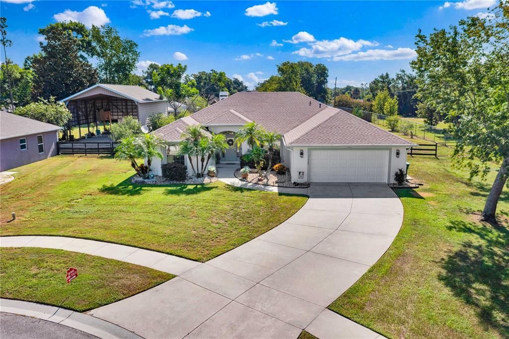 Под контрактом: $519,900 (3 спален, 2 ванн, 1960 Квадратных фут)