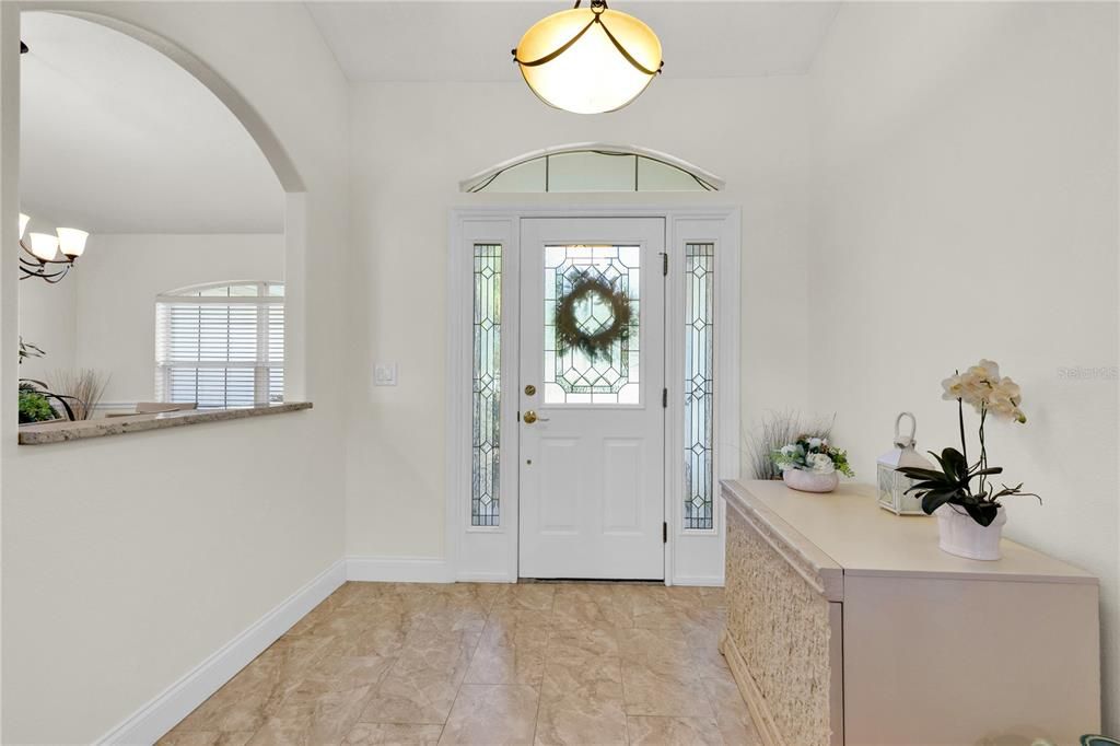 Под контрактом: $519,900 (3 спален, 2 ванн, 1960 Квадратных фут)