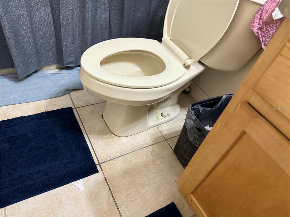 合同活跃: $209,900 (3 贝兹, 2 浴室, 1412 平方英尺)