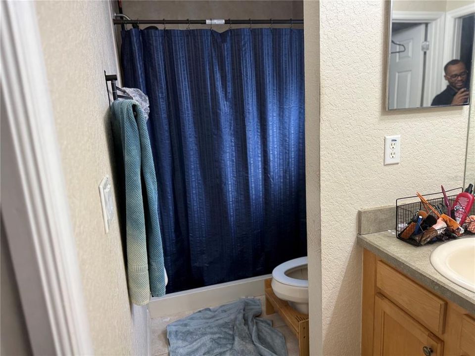 合同活跃: $209,900 (3 贝兹, 2 浴室, 1412 平方英尺)