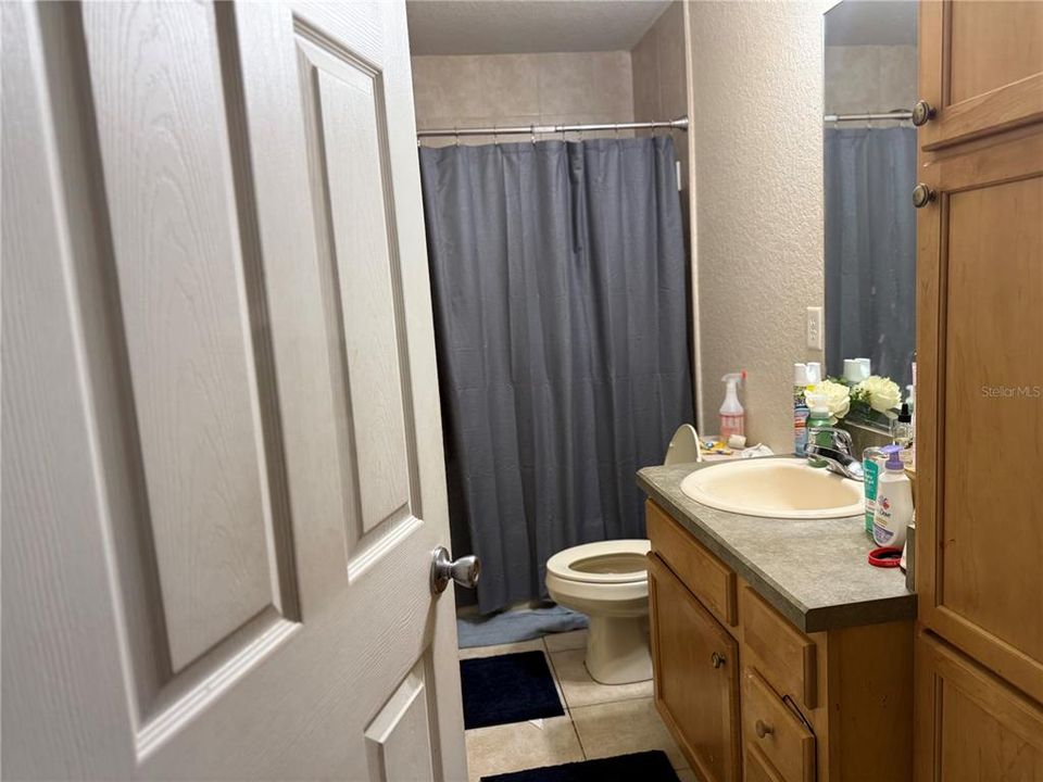 合同活跃: $209,900 (3 贝兹, 2 浴室, 1412 平方英尺)