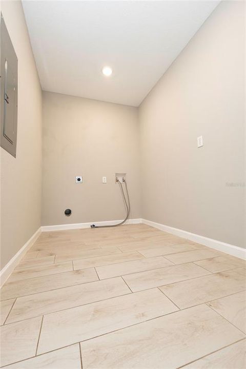 For Sale: $210,000 (3 beds, 2 baths, 1115 Square Feet)