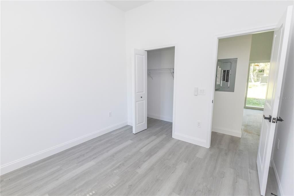 Active With Contract: $234,000 (3 beds, 2 baths, 1062 Square Feet)