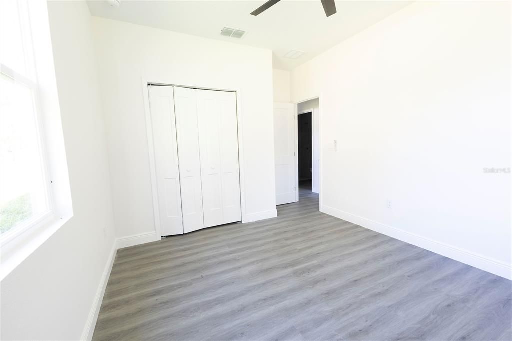 Active With Contract: $234,000 (3 beds, 2 baths, 1062 Square Feet)