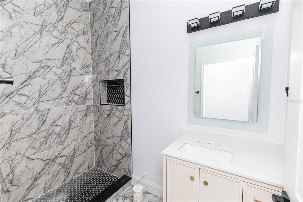 Active With Contract: $234,000 (3 beds, 2 baths, 1062 Square Feet)