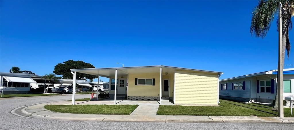 Active With Contract: $174,500 (2 beds, 2 baths, 999 Square Feet)