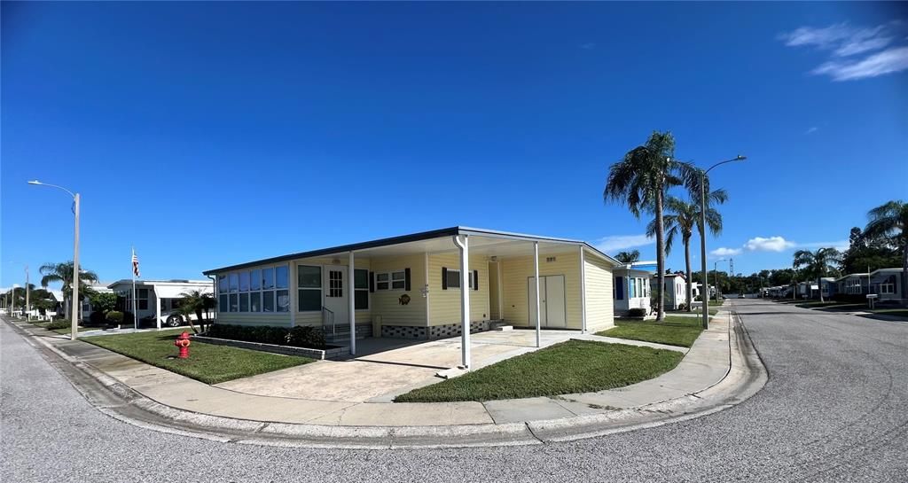 Active With Contract: $174,500 (2 beds, 2 baths, 999 Square Feet)