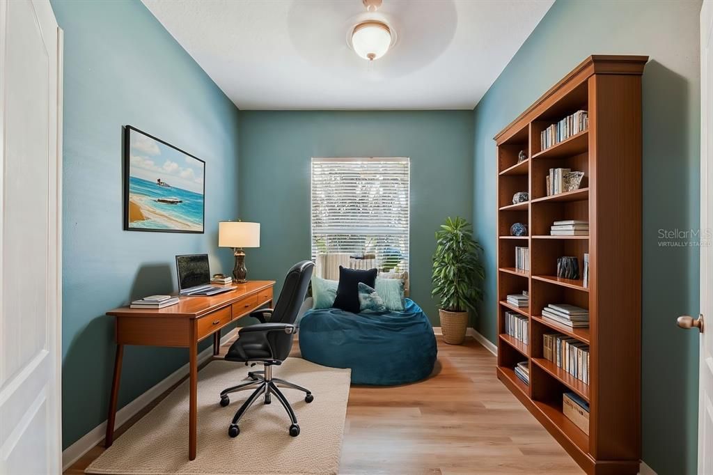 Activo con contrato: $423,900 (4 camas, 2 baños, 2534 Pies cuadrados)