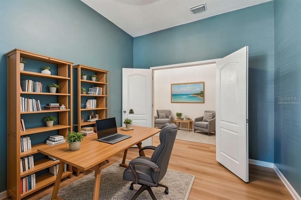 Activo con contrato: $423,900 (4 camas, 2 baños, 2534 Pies cuadrados)