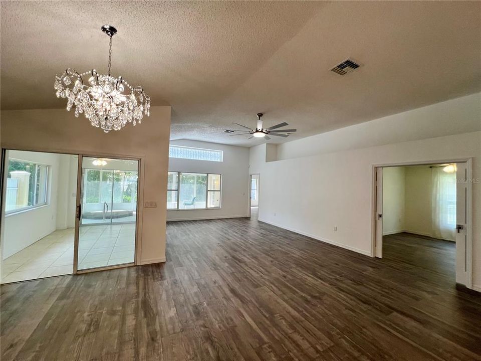 For Rent: $2,599 (3 beds, 2 baths, 1930 Square Feet)