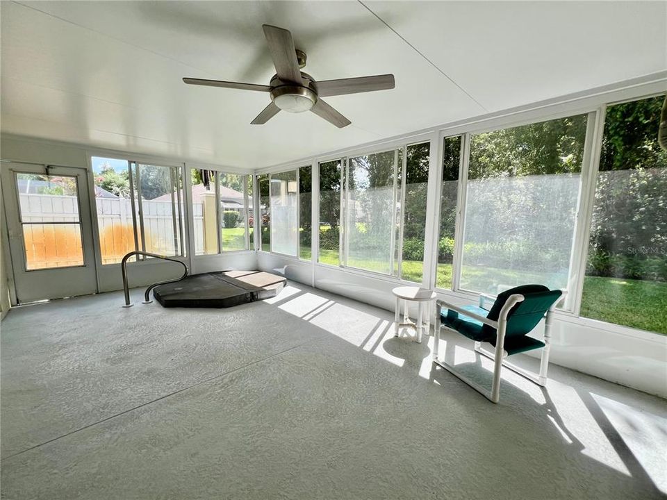 For Rent: $2,599 (3 beds, 2 baths, 1930 Square Feet)