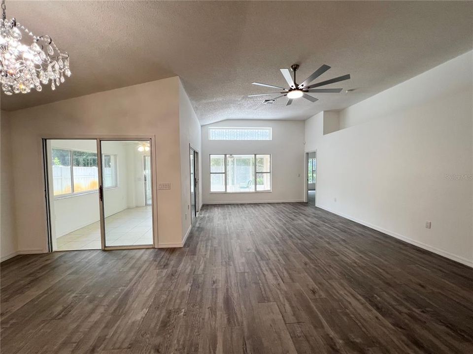 For Rent: $2,599 (3 beds, 2 baths, 1930 Square Feet)