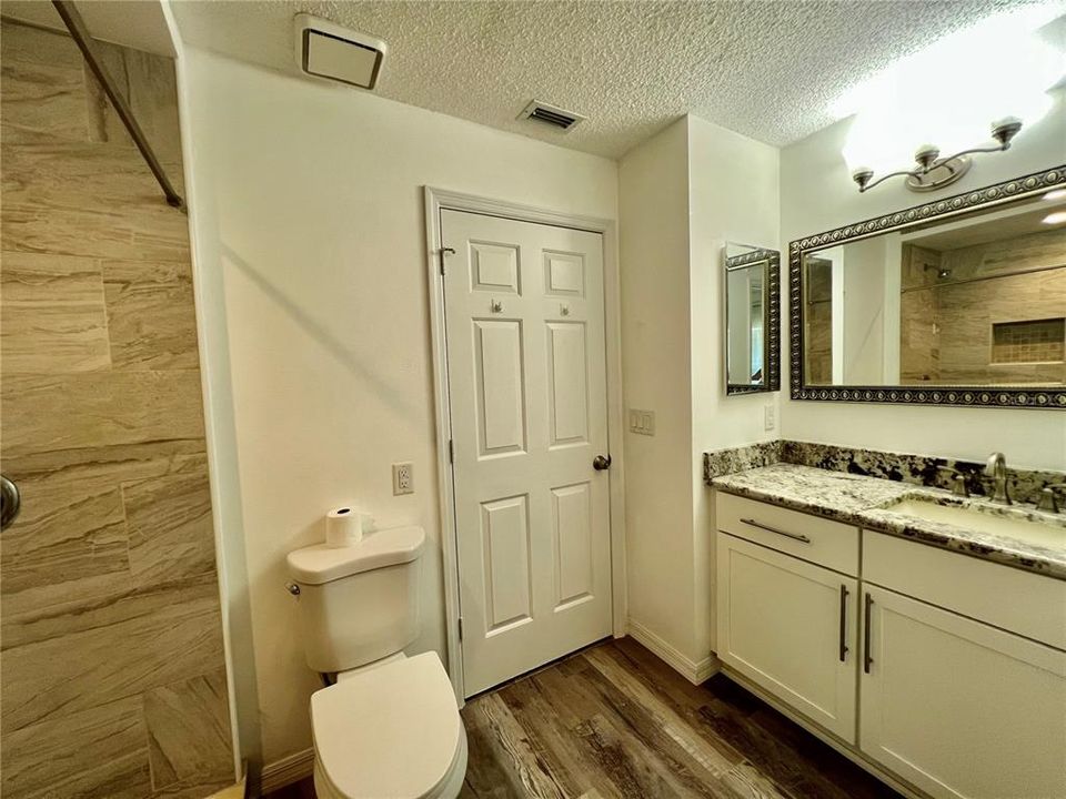 For Rent: $2,599 (3 beds, 2 baths, 1930 Square Feet)