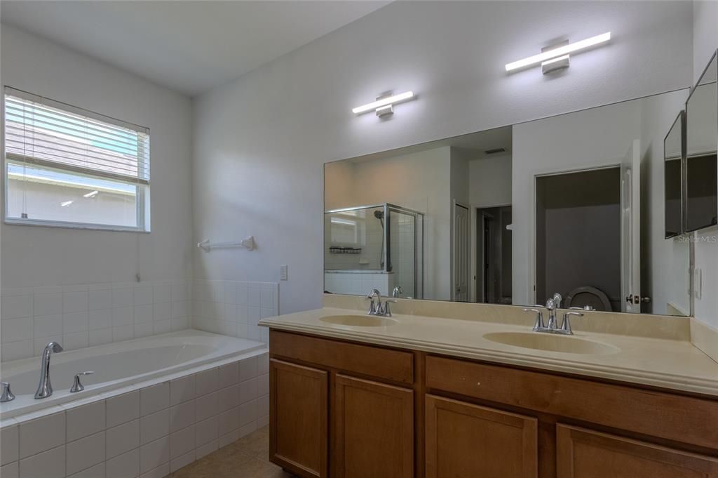 Active With Contract: $290,000 (4 beds, 2 baths, 1816 Square Feet)