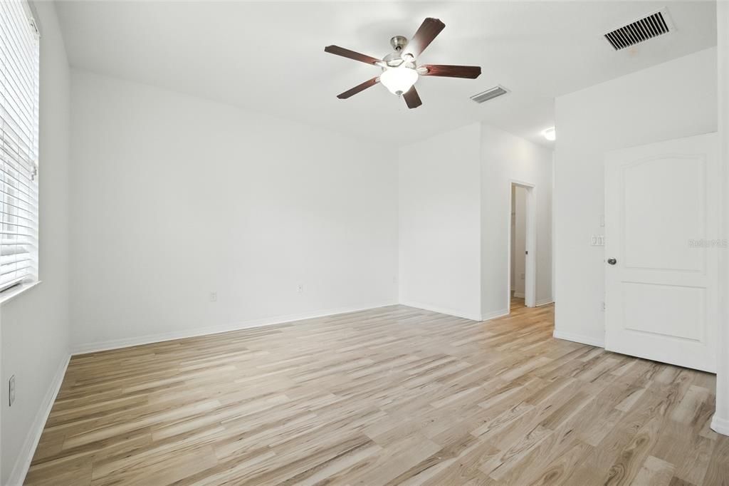 Active With Contract: $290,000 (4 beds, 2 baths, 1816 Square Feet)