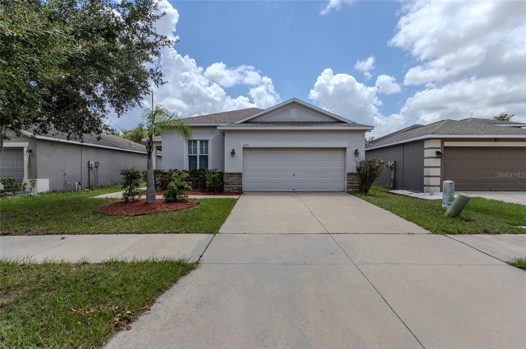 Active With Contract: $290,000 (4 beds, 2 baths, 1816 Square Feet)
