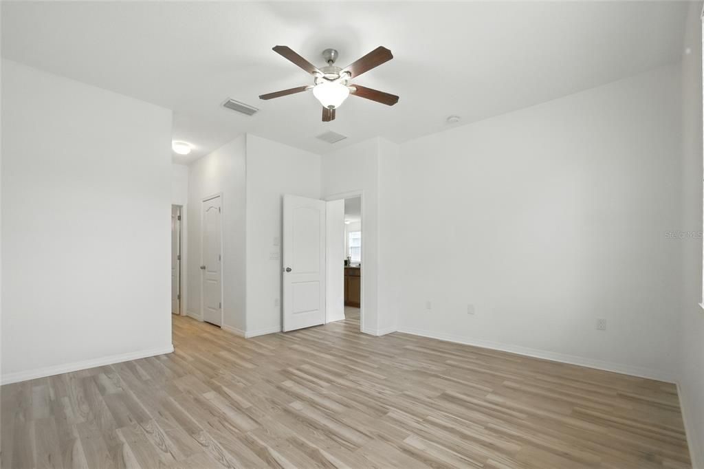 Active With Contract: $290,000 (4 beds, 2 baths, 1816 Square Feet)