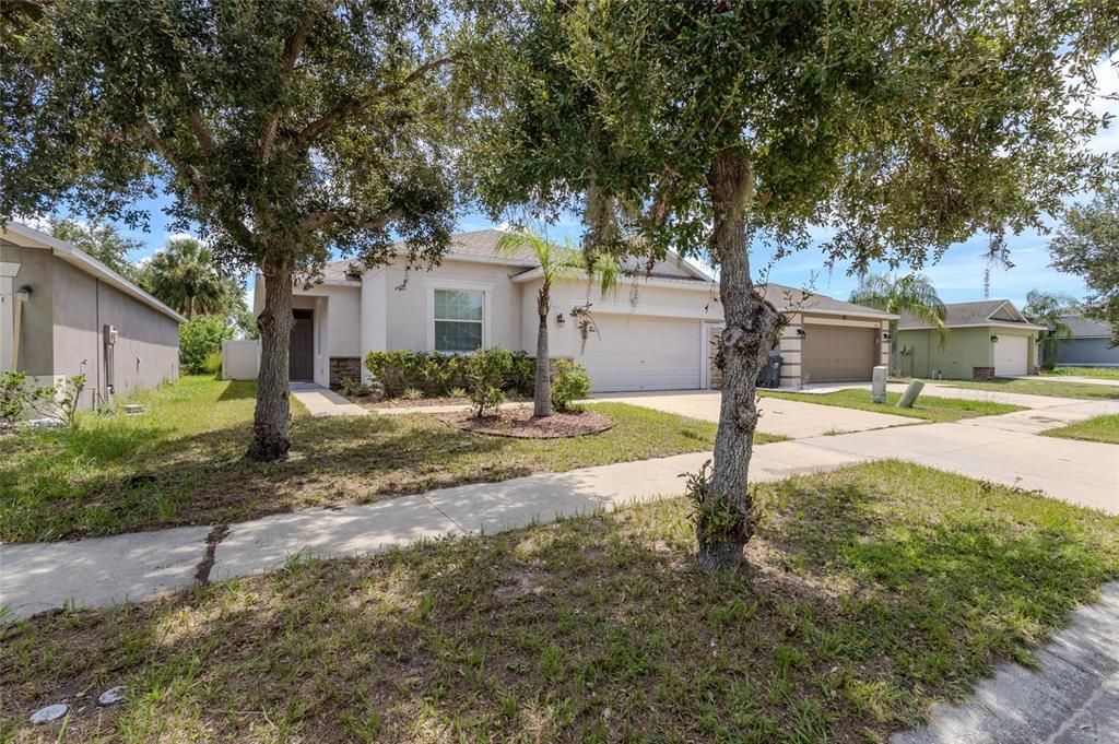 Active With Contract: $290,000 (4 beds, 2 baths, 1816 Square Feet)