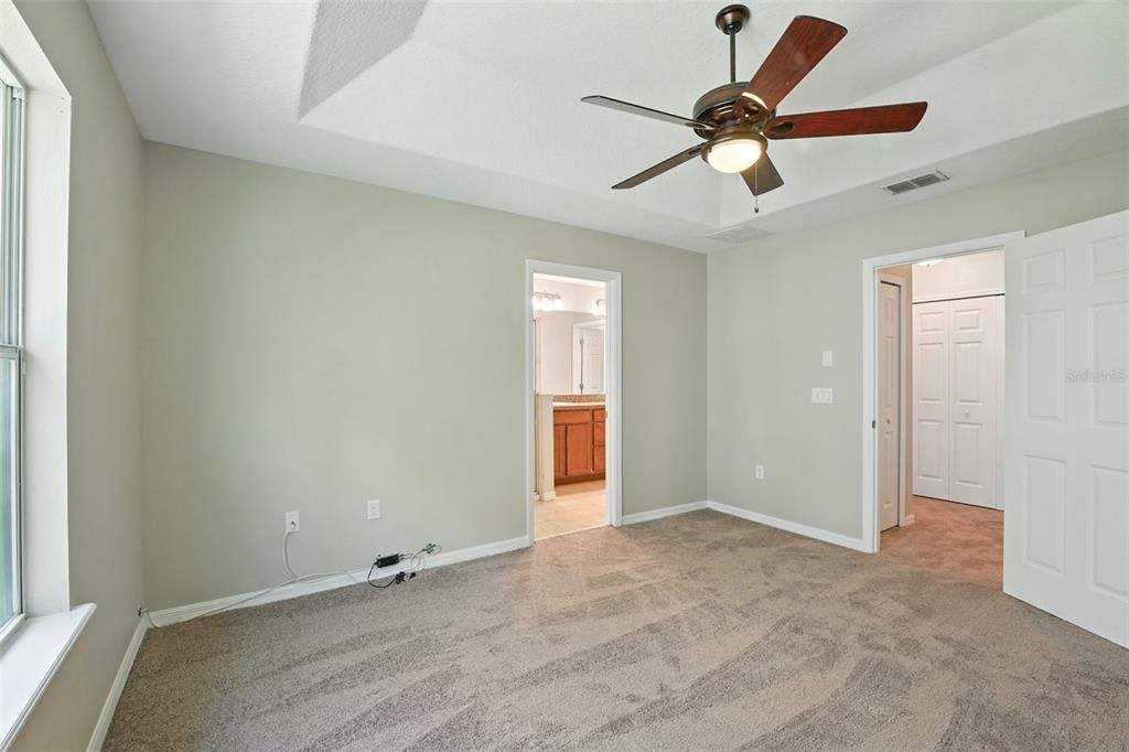 合同活跃: $287,000 (3 贝兹, 2 浴室, 1514 平方英尺)