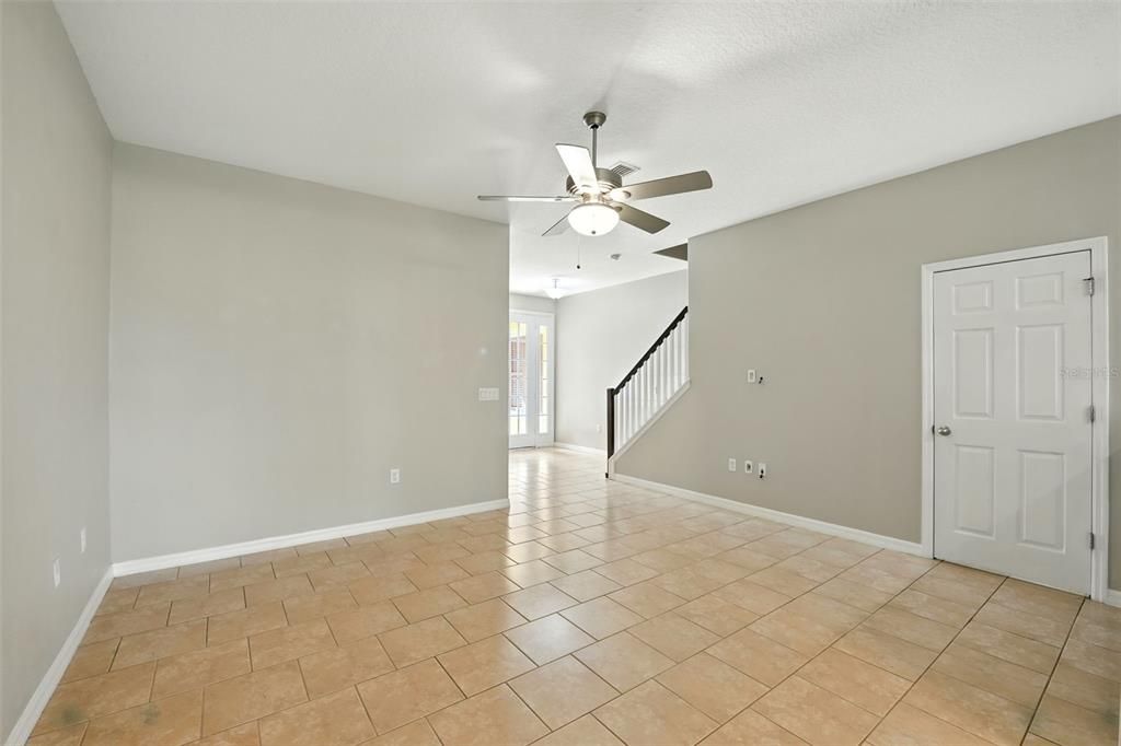 合同活跃: $287,000 (3 贝兹, 2 浴室, 1514 平方英尺)