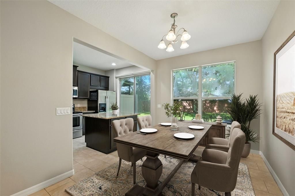 合同活跃: $287,000 (3 贝兹, 2 浴室, 1514 平方英尺)