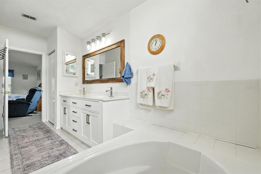 For Sale: $339,000 (3 beds, 2 baths, 1835 Square Feet)