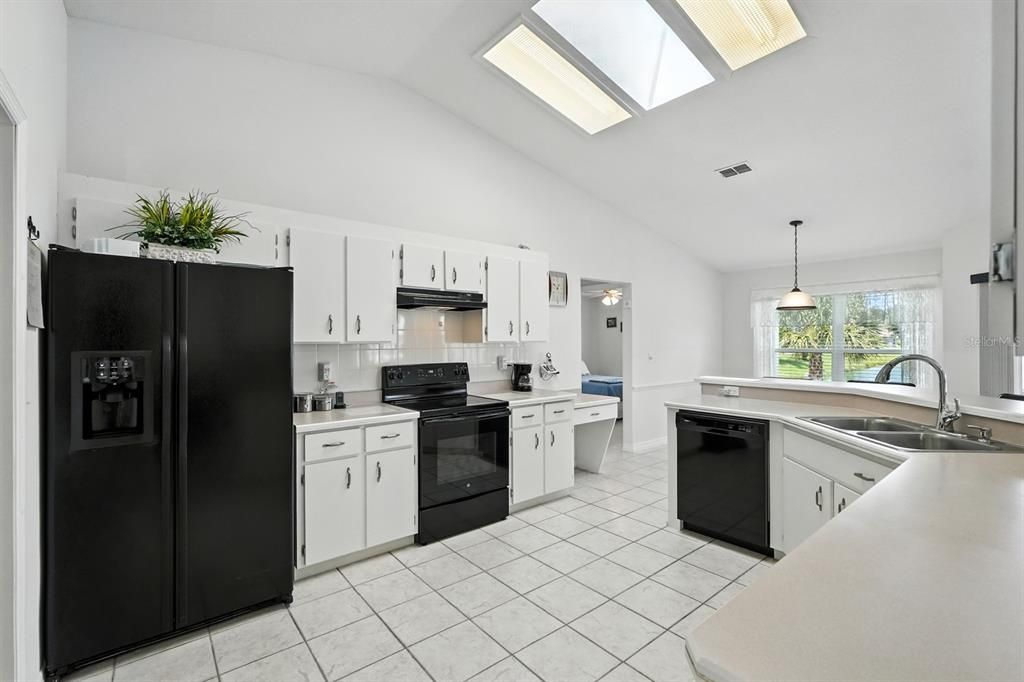 For Sale: $339,000 (3 beds, 2 baths, 1835 Square Feet)