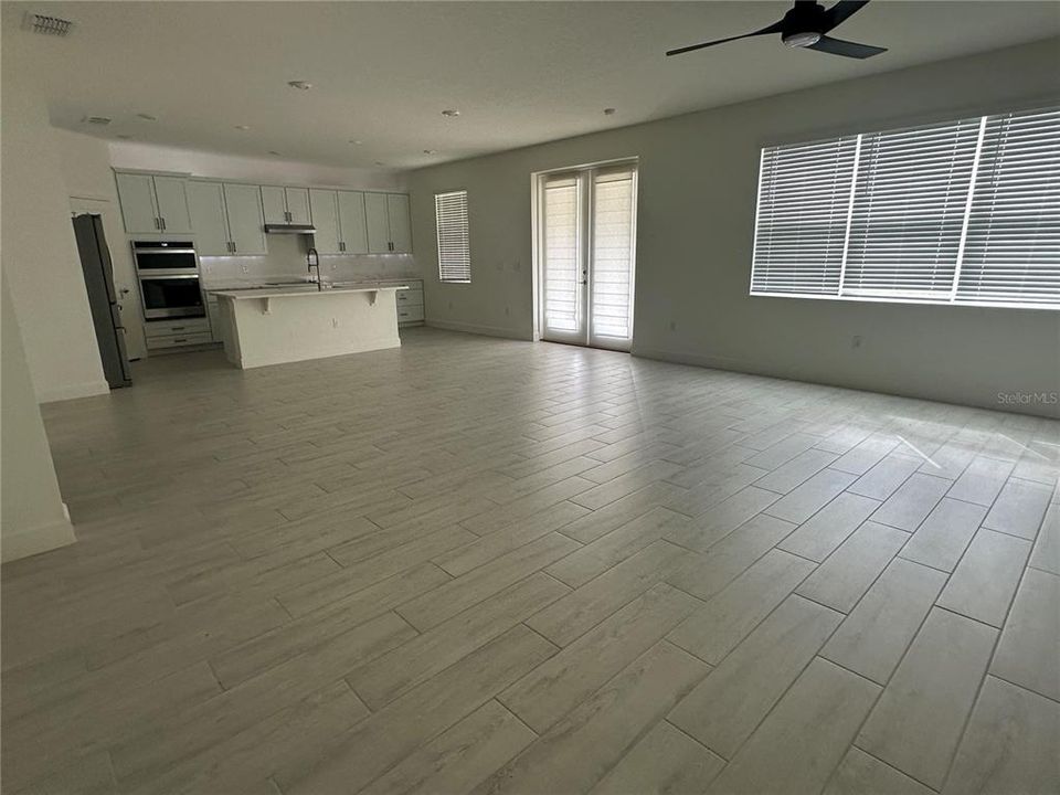 Под контрактом: $429,900 (4 спален, 3 ванн, 2191 Квадратных фут)