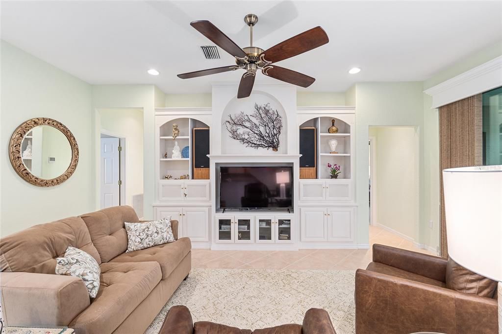 Active With Contract: $399,500 (3 beds, 2 baths, 1958 Square Feet)