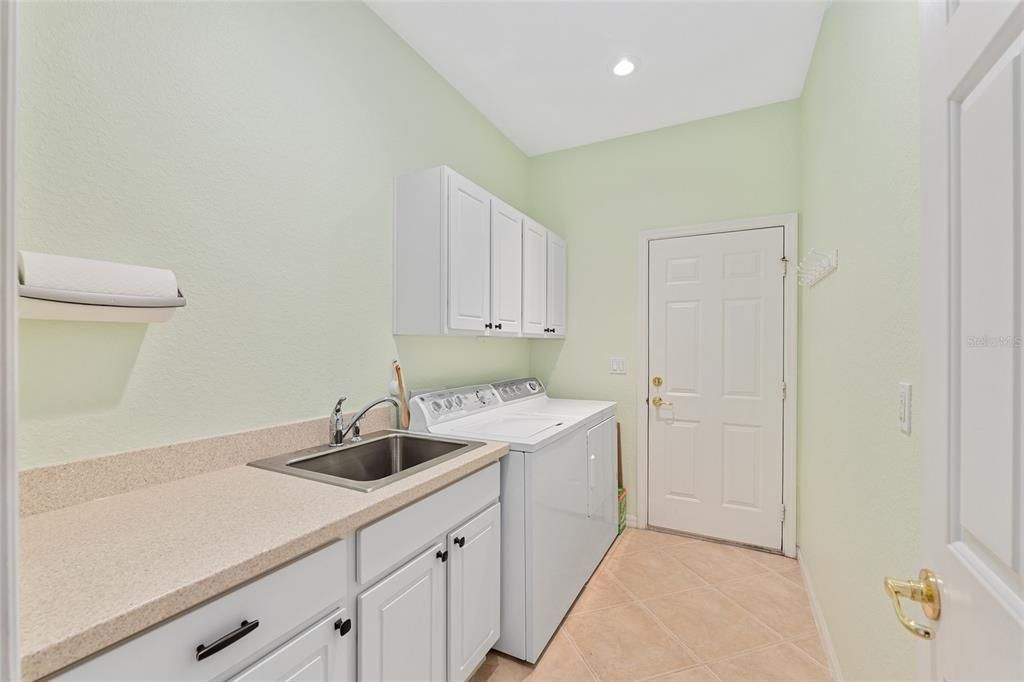 Active With Contract: $399,500 (3 beds, 2 baths, 1958 Square Feet)