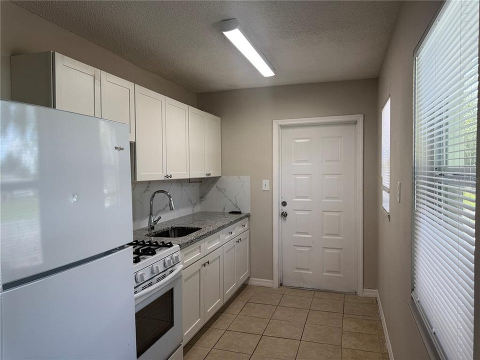 For Sale: $690,000 (12 beds, 0 baths, 2712 Square Feet)