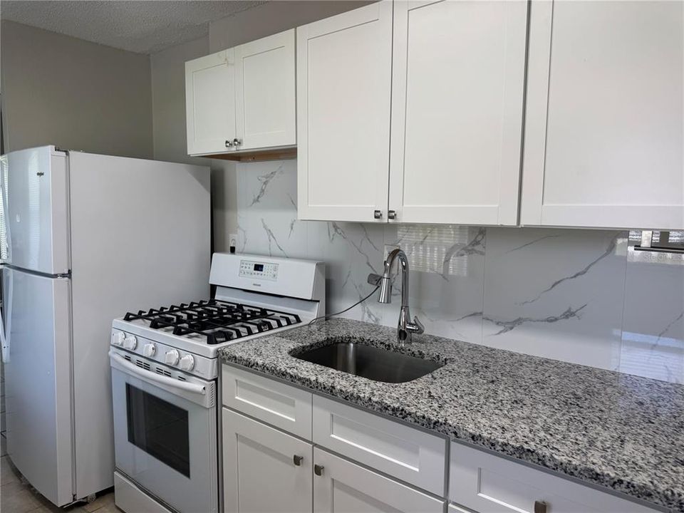 For Sale: $690,000 (12 beds, 0 baths, 2712 Square Feet)