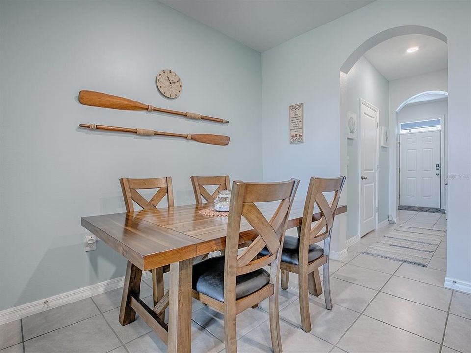 For Sale: $272,499 (3 beds, 2 baths, 1688 Square Feet)